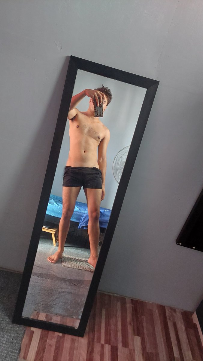 CutieMagee's tweet photo. Wanna Fun @ Home? 👉👌💦😎 https://t.co/ywejT19UwE