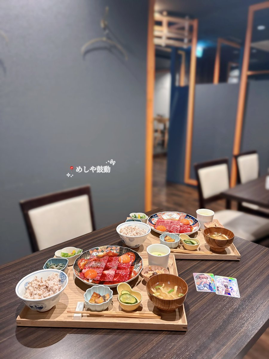 _hk22c's tweet photo. 札幌で2000円ちょっとでおいしいユッケランチが食べられて感動（  ¯꒳¯̥̥  ）♥ 
完全栄養定食で健康的だし、お惣菜たくさんついてて大満足😭✨️✨️ https://t.co/10eJBu5Xyf