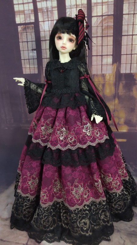 qd_ruby's tweet photo. ９月19日から、天使の里でお披露目の、SD13 F_94のお嬢様に、QUEEN'S DOLLのドレスをお召いただいています。
下瞼のハイライトかわいい😍
〇番ちゃん、ワンオフさんで可愛さに気付きますね！
ウィッグアレンジも素敵💖
公式→https://t.co/p4fBEB6GY7
写真は、試着時のうちの子です
＃クイーンズドール https://t.co/1PJnAmLGOZ