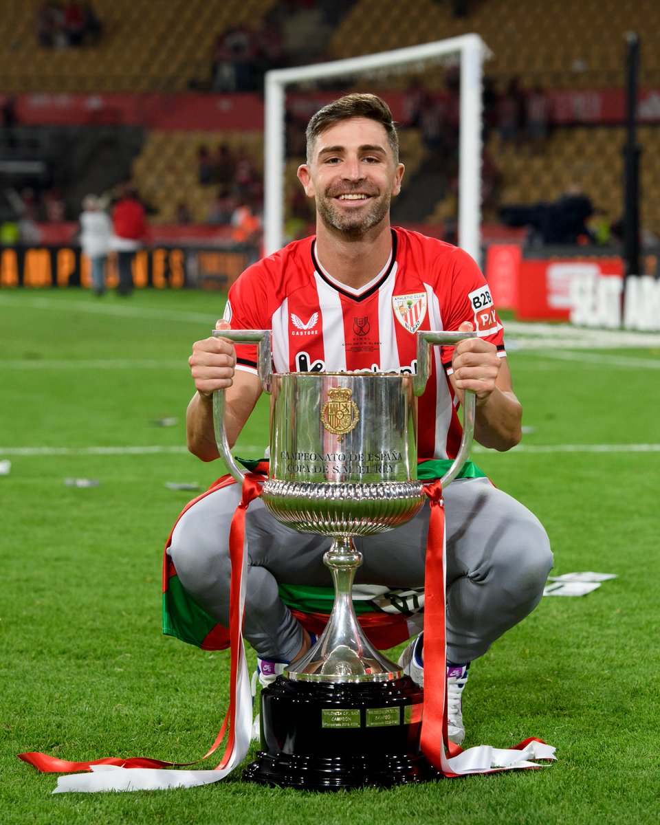 AthleticClub's tweet photo. ❤️ Se cumplen 1️⃣0️⃣ años del debut de Yeray con el @AthleticClub

Una década defendiendo los colores zurigorris. Un ejemplo de fortaleza, compromiso y capacidad de superación.

💪 Aurrera, @yerayalvarez4!

#AthleticClub 🦁 https://t.co/E51UMlnpbt