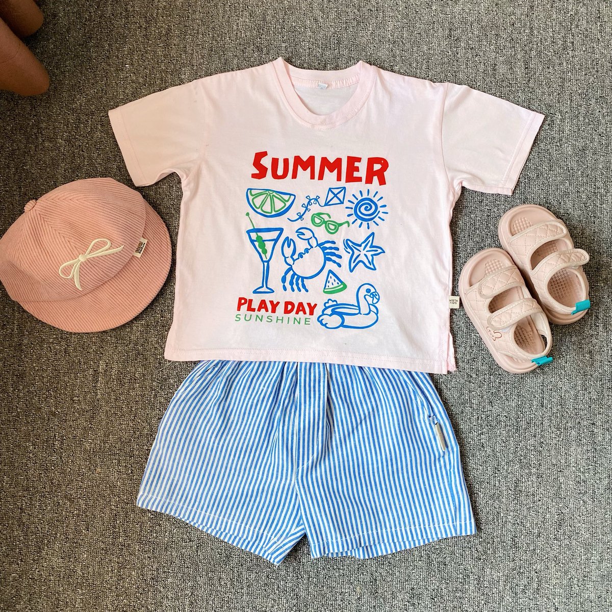 pjsktr97's tweet photo. MAU NANGIS BANGET😭 nemu kaos anak lucu gini gampang di mix and match!👀✨
jujurly siapa yang ngga happy coba liatnya?!

#zonafashion #ootd #zonauang https://t.co/Z37mHj4UbR
