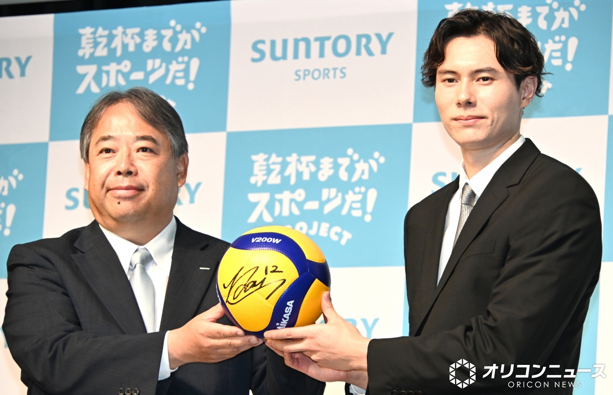 oricon's tweet photo. バレーボール・髙橋藍、
サントリースポーツとアンバサダー契約
https://t.co/jvuUOFWVJz

#髙橋藍 https://t.co/utVsA3MbAb
