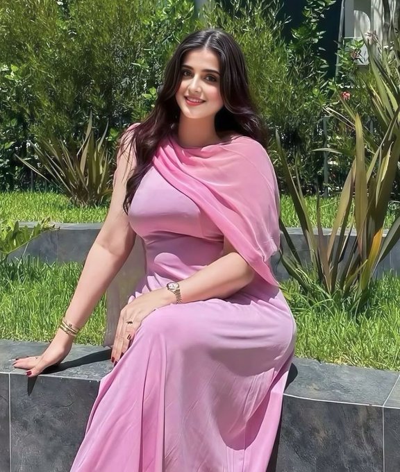 Pushpamastwal's tweet photo. मैं हमेशा इस यथार्थ में जीती हूँ
कि मेरे लिए मुझसे बेहतर कोई नहीं है
क्योंकि
मेरी पीड़ा, दुख और संघर्ष मुझे ही संभालने है https://t.co/uEbtkIXwaD