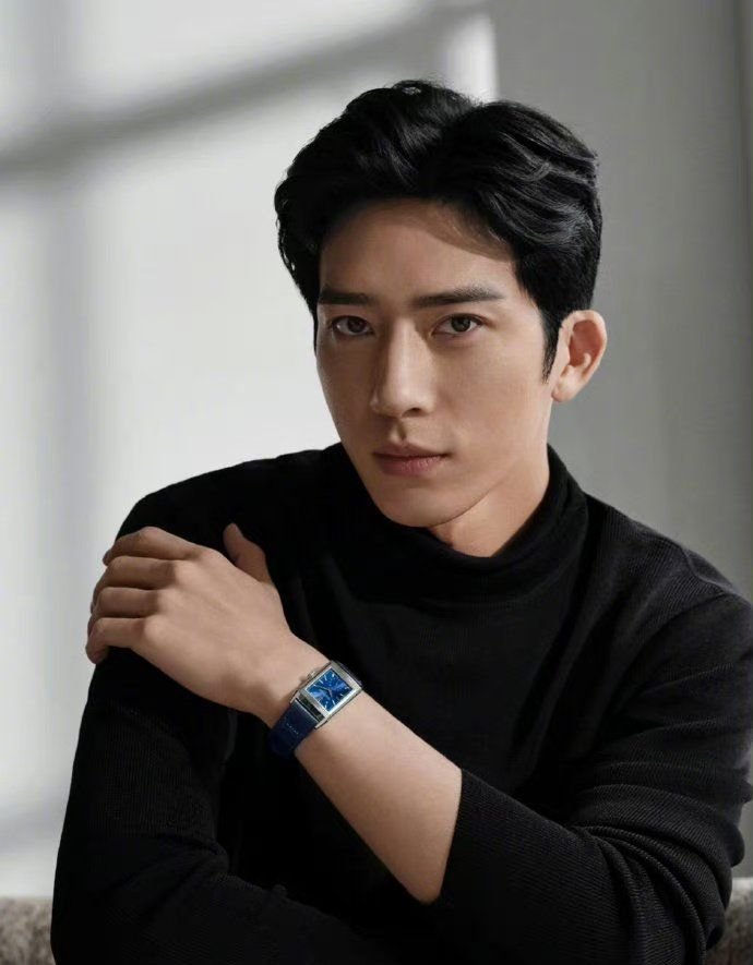 _12_o_clock's tweet photo. If Jung Jae kwang &amp; Seo Kang joon were brothers, and they had one more brother, he'd have looked a lot like Jing Boran. 

God, they're making me go crazy all at once 🤤😩 https://t.co/YGt4Z7qZp9