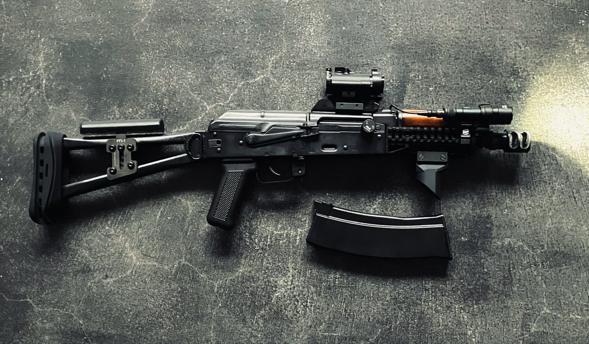 ken71221468's tweet photo. ghk ak74u v2  カスタムまだまだいける。 https://t.co/ynXjULFwxf