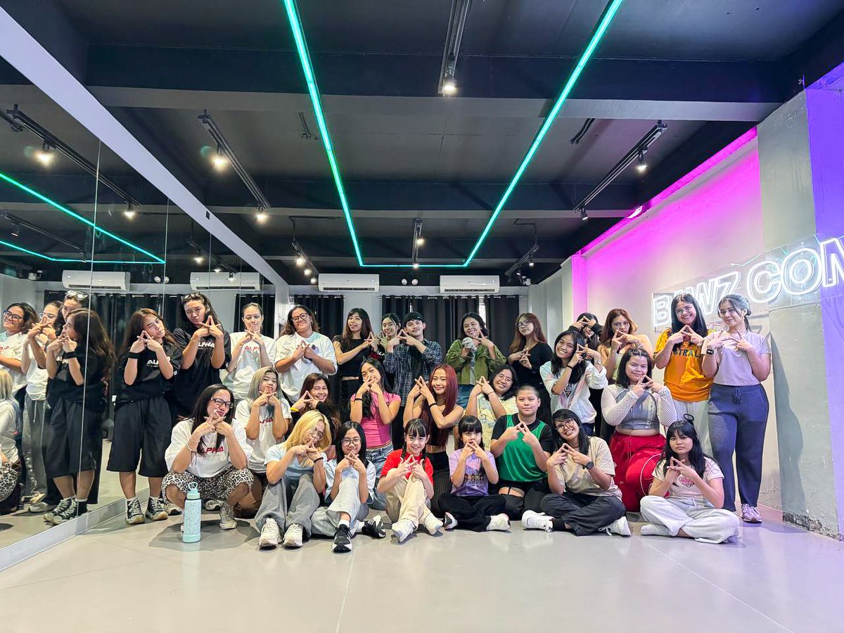 alphaphteam's tweet photo. ๐ฏโโ๏ธ DANCE CLASS WITH ALPHA โข #KATSEYE_HootieFrutti ๐ฏ
Last Sundayโs #kpopdanceclass was a whole kind of fun vibes! ๐๐งก We hope to see you next week as we tackle another girl anthem! ๐
REGISTER NOW TO AVAIL PROMO RATES
๐ https://t.co/5klIDGKXoK
#danceclass #alphaph https://t.co/uwCn2ThmKJ