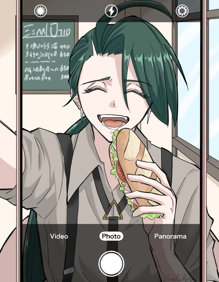 Emelilyv's tweet photo. 「なに撮ってんの笑」 https://t.co/wW9ty9K0s0