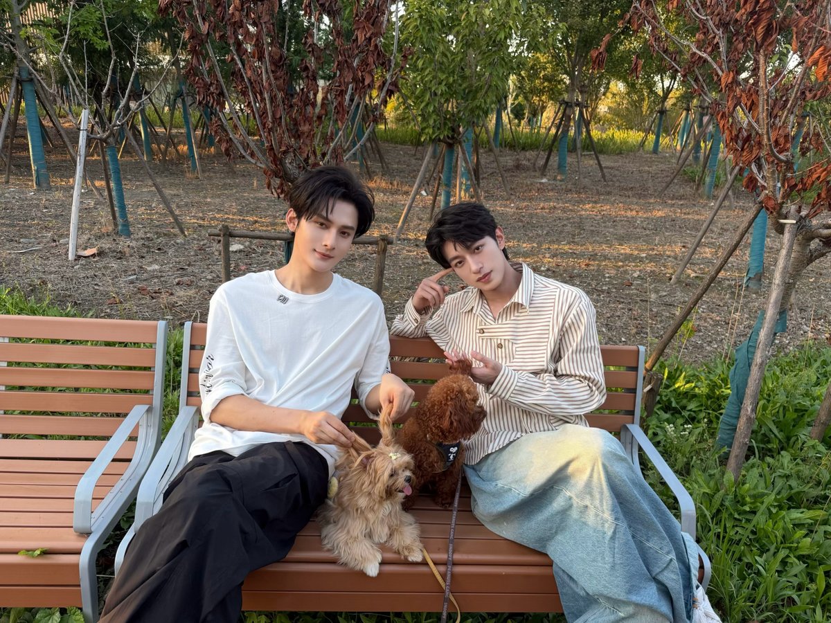 jiangli_desire4's tweet photo. Li Peien Weibo Update
The sun is a great card to play ☀️
#JiangLi https://t.co/ilBvzp7YwE