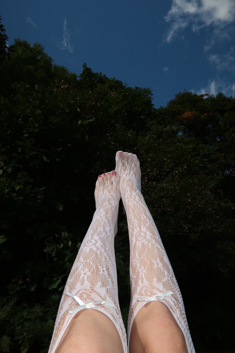 AliBlondee's tweet photo. innocent white stockings and a hot summer day🤍 https://t.co/DBDp7yQZ6H