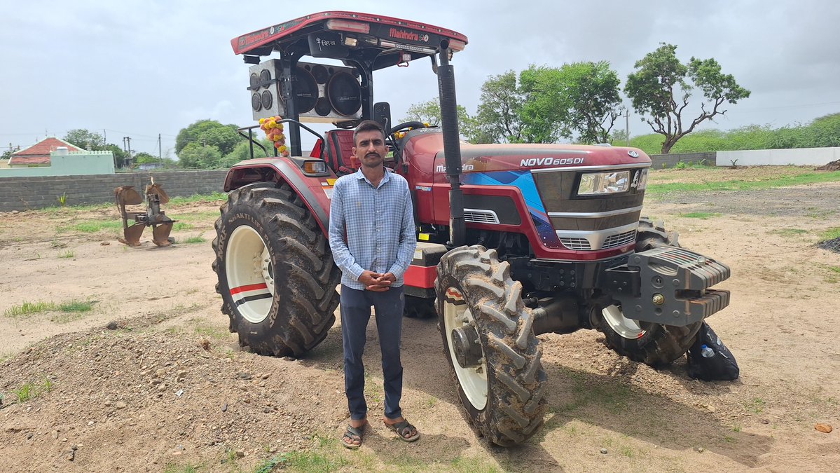 TankBhavin8's tweet photo. ट्रेक्टर की जांच के लिए खेत या घर तक जाना पड़ता है, लेकिन कागजात की सही जांच के लिए उचित कार्यालय की सुविधा नहीं है।
#GramsevakNyayLadat @jitu_vaghani @irushikeshpatel https://t.co/RFSpii2kTZ