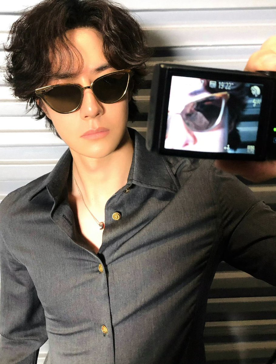 CdramaBase_'s tweet photo. Actor Wang Yibo updates pics for his 12th debut anniversary https://t.co/Kg66940Jth