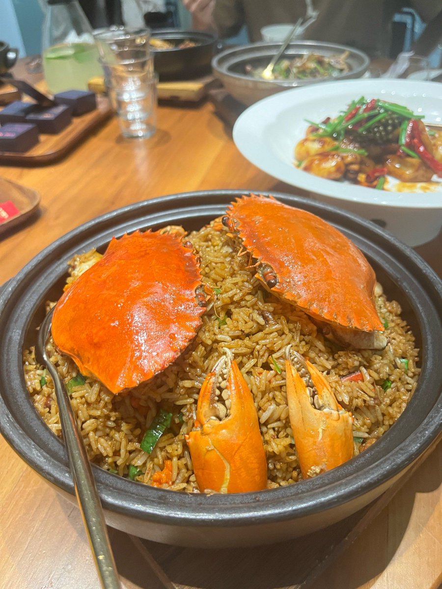 EdytheAnsbuwt's tweet photo. Un plato de paella recién salida del fuego, listo para disfrutar! ， https://t.co/2QBe4uKL0S