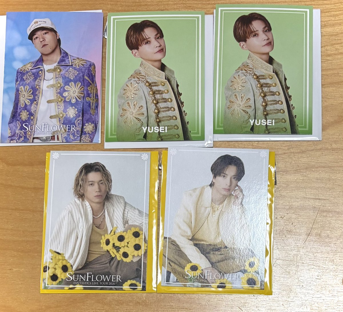 fuyu1150's tweet photo. [交換]FANTASTICS ファンタ トレカ フォトカ トレーディングカード Sunflower got boost? 

[譲] 世界、八木勇征、瀬口黎弥、木村慧人
[求]澤本夏輝 2枚目＞他

〇郵送
〇2枚目含む交換優先

お気軽にお声掛けください🙇‍♀️ https://t.co/87ijBbVldD
