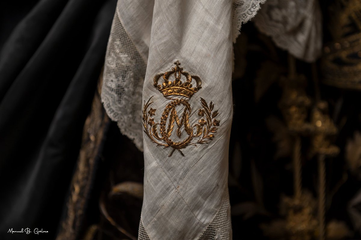 DoloresSAlberto's tweet photo. 𝐂𝐀𝐌𝐁𝐈𝐎 | Nuestra Señora de los Dolores, amanece ataviada para la fiesta de los Dolores Gloriosos. 

“Dame tu mano, María,
la de las tocas moradas;
clávame tus siete espadas en esta carne baldía”.

#DoloresSanAlberto

Vestidor: Miguel Padilla

📸: @manuel_bgalvz y @Chema0206 https://t.co/E2MRcGdnft