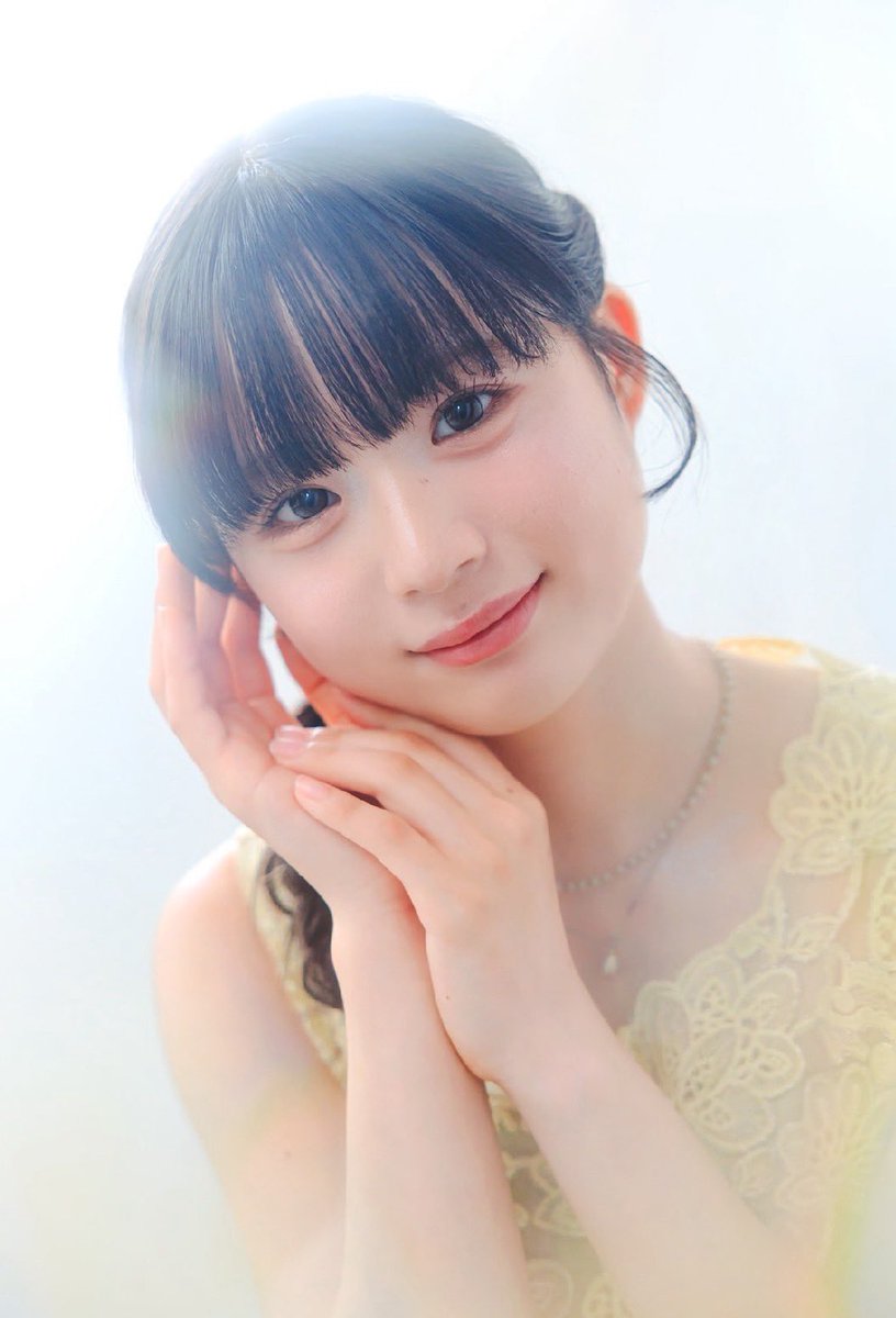 misskindai26_6's tweet photo. エントリーNo.6の山口小巻です🍨🌼

自分らしい笑顔と明るさを皆さんにお届けします🍀*゜

感謝を忘れず、グランプリを目指して最後まで全力で頑張ります!!!!💪

最後まで一生懸命頑張りますので、応援よろしくお願いします！😌🌿
  #ミス近大2026 #近畿大学 #ミスコン #山口小巻 https://t.co/EX0QxvXUZb