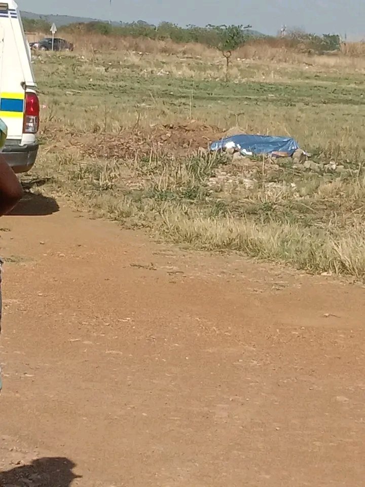 blacpepha's tweet photo. A male victim has been found around the same area where those women were found. #RIP https://t.co/8NxQjQfTon