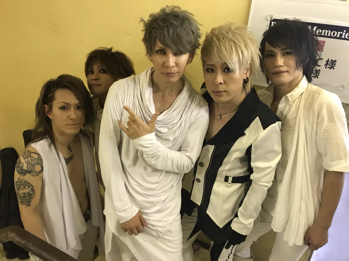 YU+KI / D†Cry (@Y_U_K_I_ROCK) / X