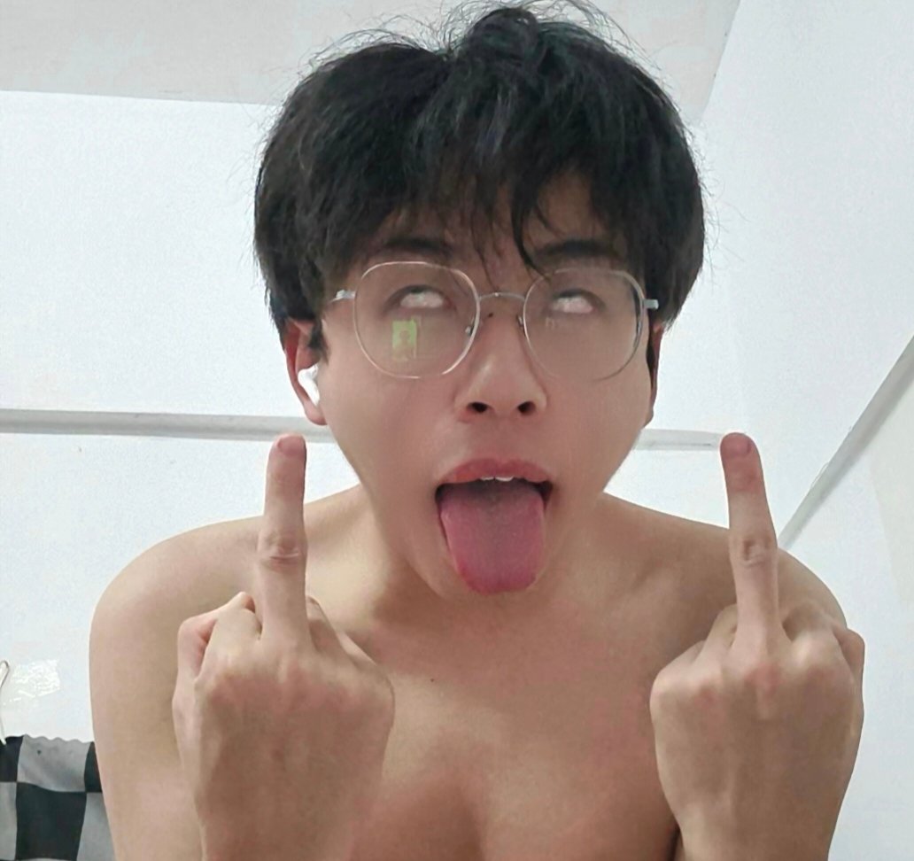 XUNpromax's tweet photo. 人前vs人后 #反差 #无脑 #恶堕 https://t.co/cPtQboR1Ez