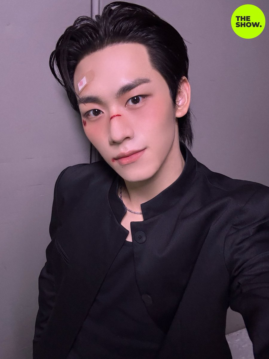 theshow_offcl's tweet photo. [💚399회 더쇼초이스 후보①] 
.⠀  ∧
　/ﾉ＼∧_∧　Ψ
／ﾉ＼(  ㆆ.ㆆ)┃
 ⌒⌒ (∪     つ
　  ←し-Ｊ　┃
불꽃속에서 누가돌아왔~~~게🔥
남자의 악마 에투메의 셀카에
취할수 있다고 생각한 적이 있습니까❓
일어날수도 있으니 각오해라❗️ https://t.co/qsmfSnWm1S