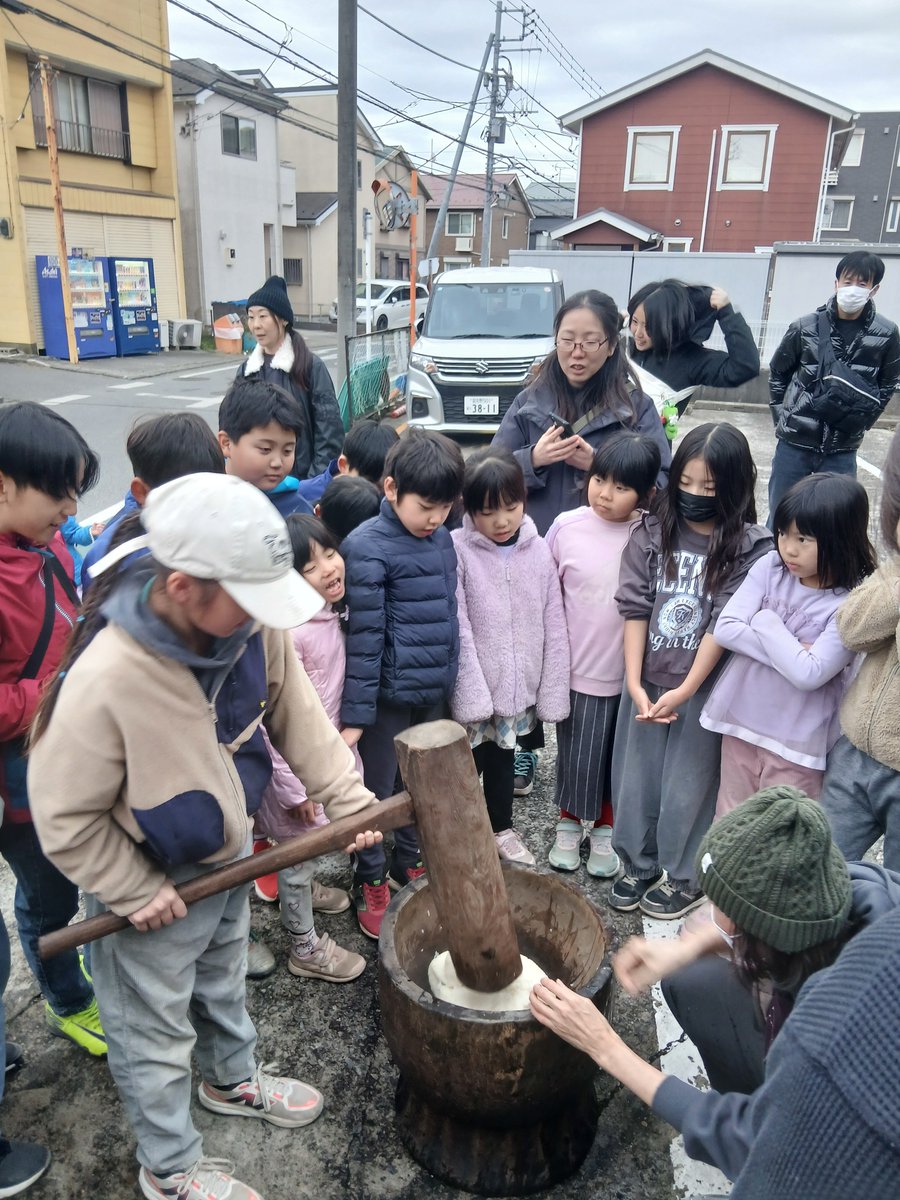 aikocafe1197's tweet photo. ノーツすこやかこども財団様から　助成金の採択を頂き　素敵なホームページが
出来ました！

https://t.co/gazLYgqbwZ

子ども食堂を通じて優しい友好の輪が広がることを願っています

毎回来てくれる子ども達と自然と顔馴染みになっていき　この日常もやがて特別な記憶になっていくんだろうなあ https://t.co/Kw7cIUN8VO