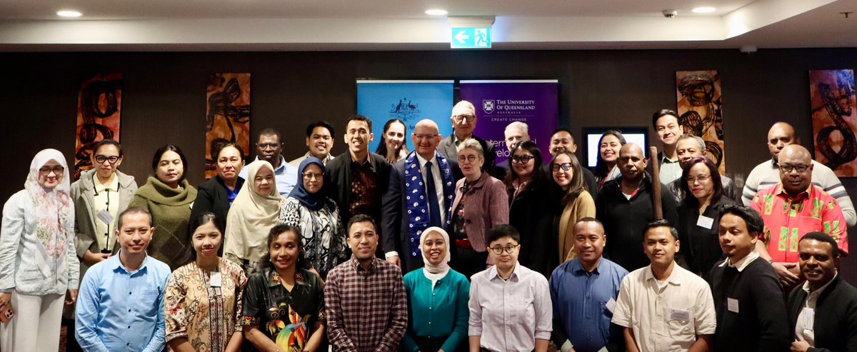 ShayneNeumannMP's tweet photo. Honoured to speak to a group of visiting Indonesian government officials in Canberra this week about Australian foreign policy and our relationship with Indonesia.

Australia has no closer partner and programs like this help us to build even stronger people to people links. https://t.co/bih5L9HBer
