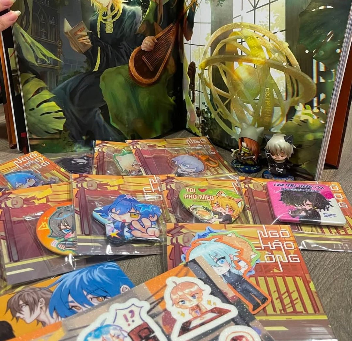 kumakraft's tweet photo. More sneak peak of the fanzine and merch 🔥 https://t.co/1VREfhoe0Q
