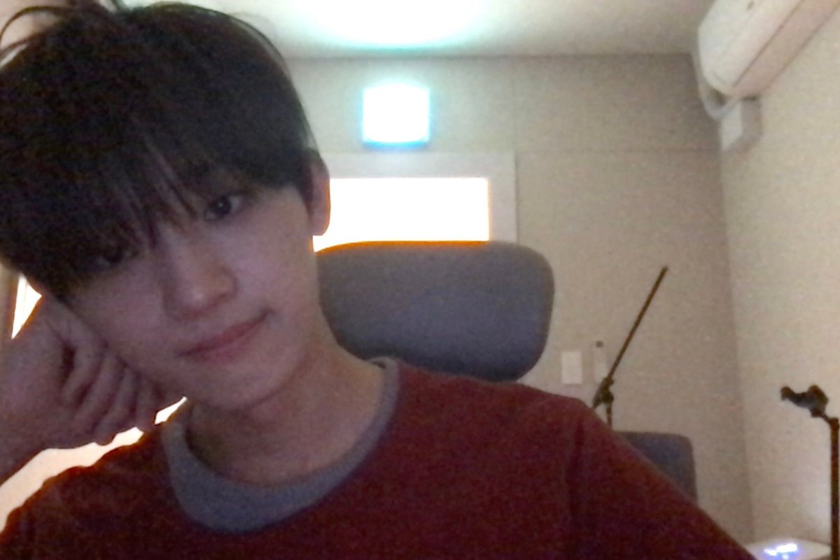 yyj3_21's tweet photo. 260915 #윤영준 플러스챗게시물

Photobooth 🎮

#하츠웨이브 #hrtzwav https://t.co/TGXjXTcArW