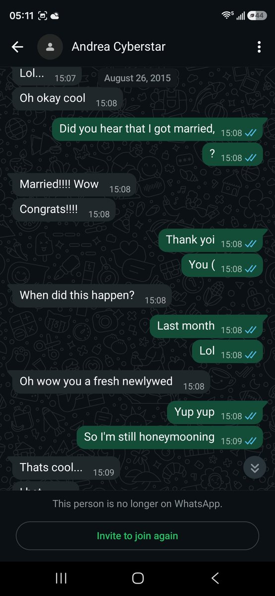 larmmy's tweet photo. You people think it's everyone that wants noise and bella naija vibe for wedding. When I got married, I needed peace and quiet. We only went to the court house. My friends knew the kind of person I was back then. This was me telling one of them when I was ready. World didn't end. Life didn't end. We're all still friends. It's not that serious 🤣🤣🤣. Last year, I brought together 200 people for my vow renewal. I was finally ready for noise. Y'all are so emotional now, it's crazy.🤣🤣🤣
Na everything dey pain una.