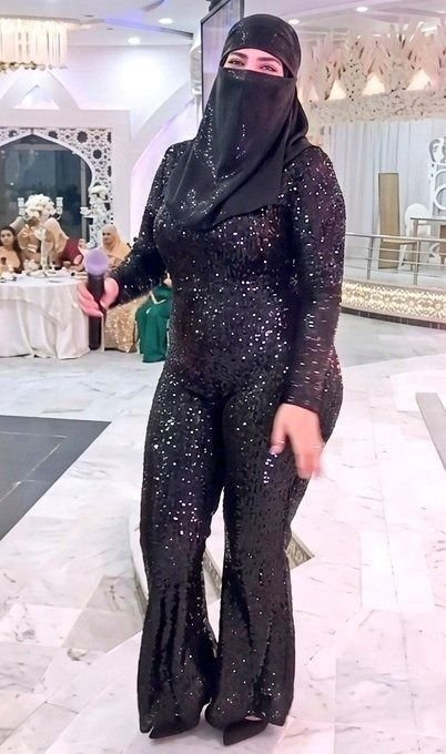 AliAli22504's tweet photo. فحل زنجي30سنه سادي هايج وزبي
عارفك محترمه وفضولك هوا الي دخلك هنا متجوزه وجوزك مسافر وتعبانه وخايفه ونفسك تعيشي المتعه تحت دكر بجد يطلع البوه الي فيكي تعالي بكل سريه واحلا دلع بكل الطرق
مطلقه او جوزك خلاص مبقيش مكيفك تعالي لفحلك ياريت الي تيجي تكون من الاقصراوالغردقه عشان نتقابل https://t.co/tKPBvPcT6u