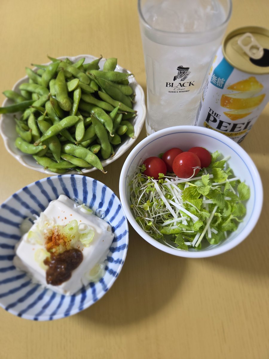 puddinglv's tweet photo. 今日はシチューと紀文の魚河岸あげ
生生姜たっぷりが美味しい
昨日は野菜ばっかり
#金麦　#ザ・ピール　#晩酌 https://t.co/2qf9uAmdwV