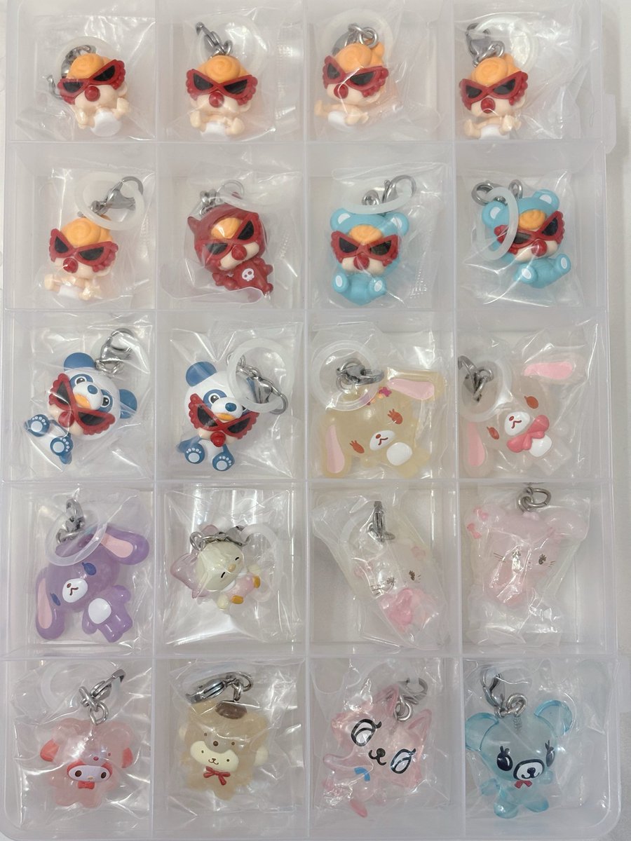 maccho_8's tweet photo. ヒスミニ サンリオ シュガバニ mikko ナルミヤ ハロウィン ヨッシー めじるしアクセサリー交換 異種交換

譲：画像1〜5
求：リプ欄画像

一部厳し目👀
レートご考慮下さい🙇‍♀️
郵送交換希望📮
お気軽にお声掛けください！ https://t.co/ME3iZgOZAn