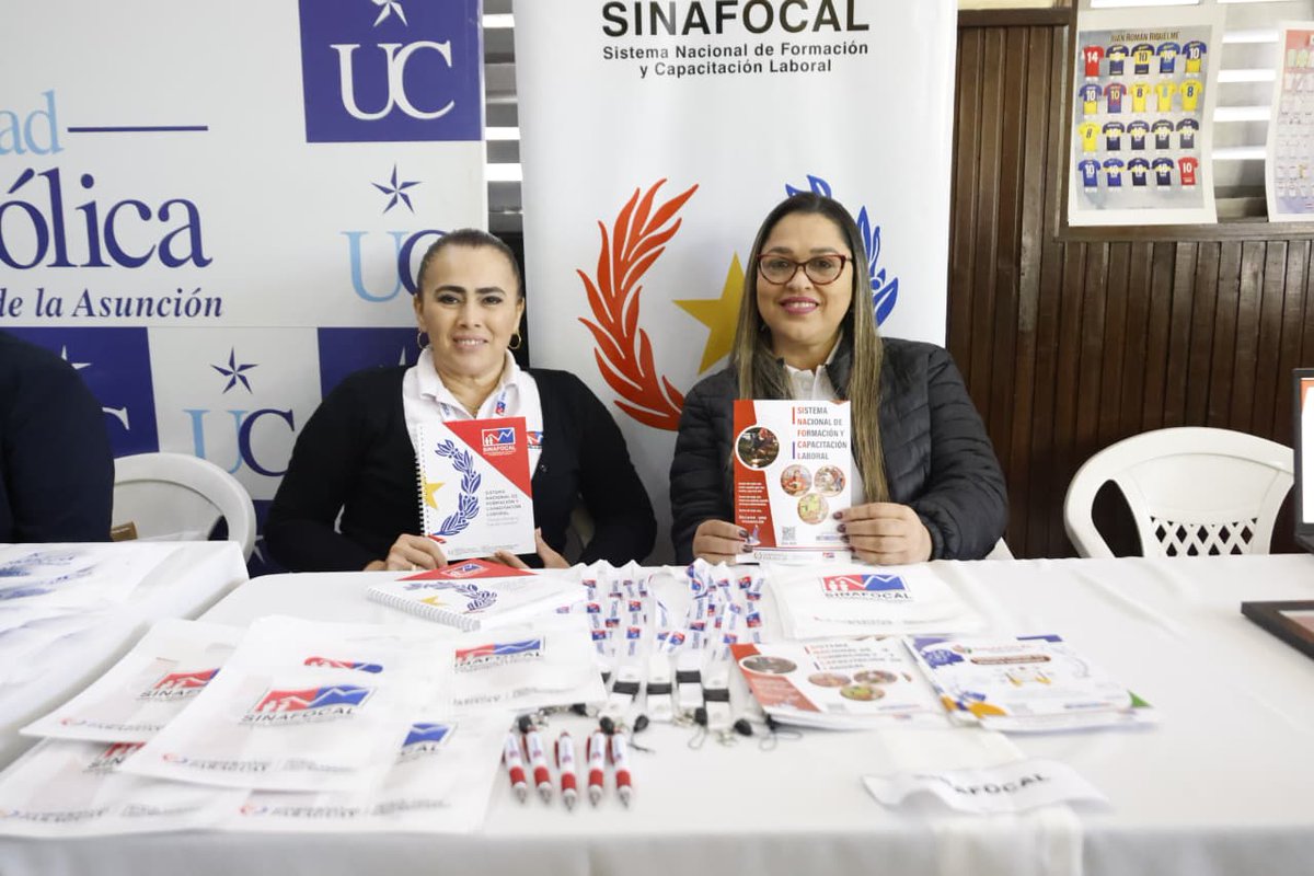 MTESS_PY's tweet photo. #Emprendedurismo| Ministerio de Trabajo participa del Foro de Emprendedores de Colegio 2026

Se trata de un espacio de formación, aprendizaje e inspiración dirigido a estudiantes de Educación Media de todo el país.

La representación institucional estuvo a cargo de funcionarios de la Dirección de Emprendedurismo y del @Sinafocal, acompañando la jornada orientada a promover el desarrollo de habilidades y conocimientos vinculados al emprendimiento y al mundo laboral.

La actividad fue organizada por el Colegio Inmaculado Corazón de María y la Dirección Nacional de Emprendedurismo del Viceministerio de Mipymes, dependiente del @MIC_PY.