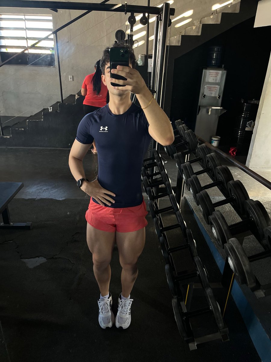 ebertrslo's tweet photo. Estou amando meus novos lookinhos, finalmente achei marcas que me agradam 🙏🏻 https://t.co/kUAeYFWfmf
