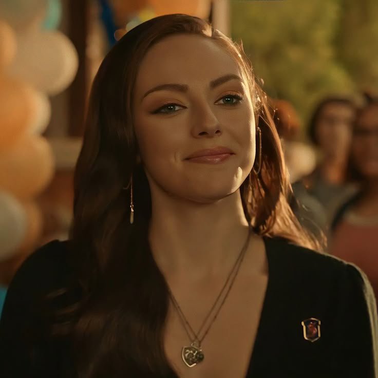 Maeva_Pogue's tweet photo. My top four Legacies
#HopeMikaelson #JedTien #LizzieSaltzman #MiltonGreasley #LegaciesMG #Legacies https://t.co/gj53Qb0IWI