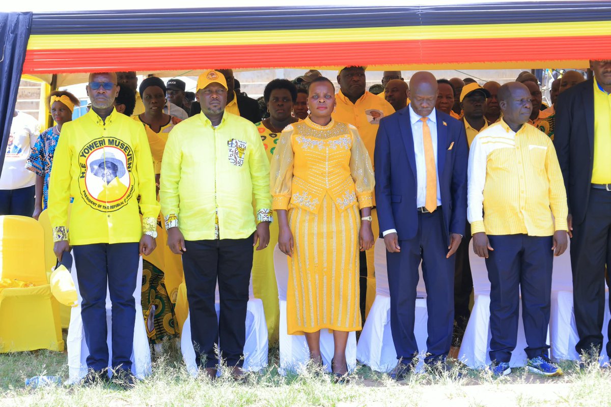 Rhobbietv's tweet photo. Minister Akello Akori Welcomes President Museveni in Adjumani as NRM Holds Final Campaign Rally reaffirming their support for Hon. Leku James Pilli as the NRM candidate in the upcoming parliamentary by-election.
@Akori84Beatrice https://t.co/PYlvaTaXTN