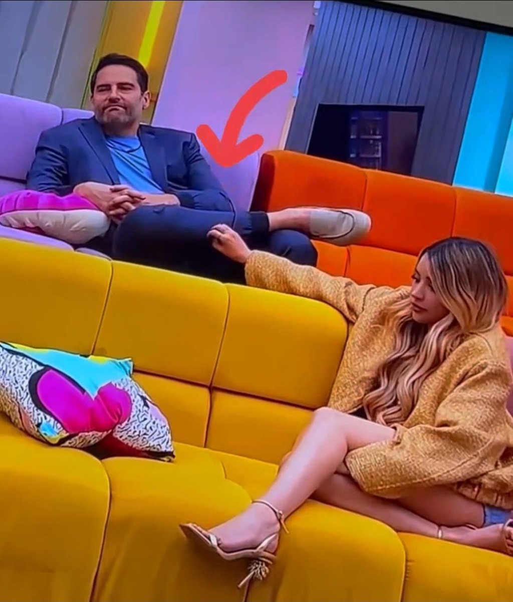xL0v3_2's tweet photo. @vayavayatv A ella le gusta memo https://t.co/P6vsq6Jk4o
