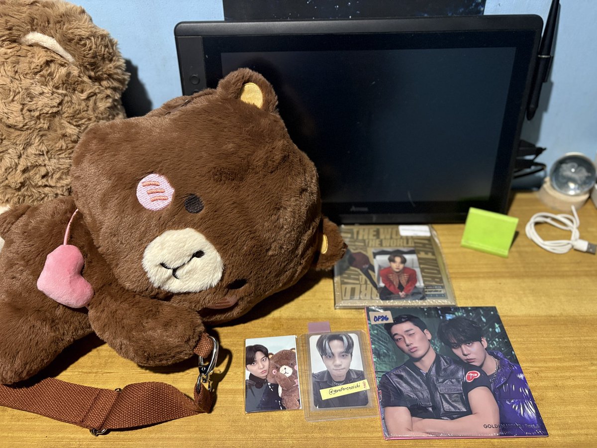 yanderenoichi's tweet photo. Oh and my salary went like that 💸💸
Thank you @mkrkoshph_twt for the smooth transaction and easy communication. First batch pa lang to ng order ko more to come hahaha 😭😭😭😭
#Ateez #Jjongdori #Jongho #San #JongSan #AteezMerch https://t.co/4xlDuX8mUJ