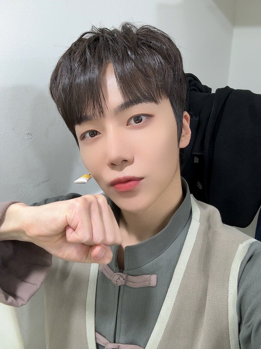 S27M_official's tweet photo. 260915 #아나키스트

무혁의 시작🚲 

@jinhojo_x
#진호 #JinHo 
#S27M #에스이십칠엠 https://t.co/s5ir3czQvD