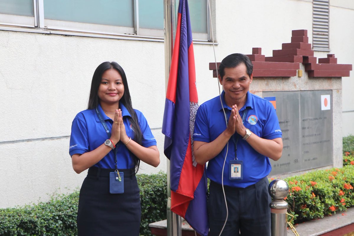 CambodiaTelecom's tweet photo. ថ្ងៃចន្ទ ៣កើត ខែភទ្របទ ឆ្នាំមមី អដ្ឋស័ក ព.��២៥៧០ ត្រូវនឹងថ្ងៃទី១៤ ខែកញ្ញា ឆ្នាំ២០២៦ ថ្នាក់ដឹកនាំ និងនិយោជិតទ.ក. បានអញ្ជើញចូលរួមគោរពទង់ជាតិ https://t.co/Gb7IAgNs2y