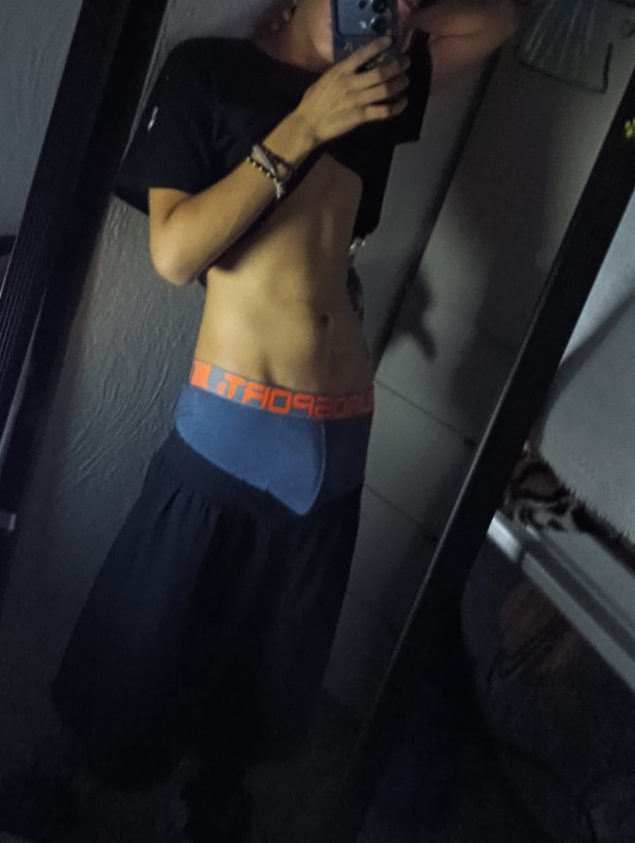 kloen21's tweet photo. Dejen su mejor foto en boxers..!! #boxer #gay  #chudai calificó https://t.co/zWnygaqn3r