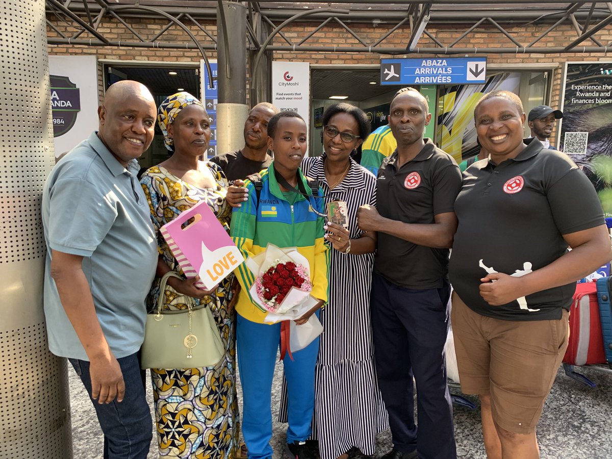 RwandaKarate's tweet photo. 🇷🇼🥋 Welcome home, Team Rwanda!

A warm reception at Kanombe as our National Karate Team returned from the AFRICAN Championship.

Special congratulations to young star Aline Irakoze for bringing home a 🥉 Bronze Medal!

Proud moment for Rwandan Karate! 🇷🇼👏

@Rwanda_Sports https://t.co/bob0SjkAog