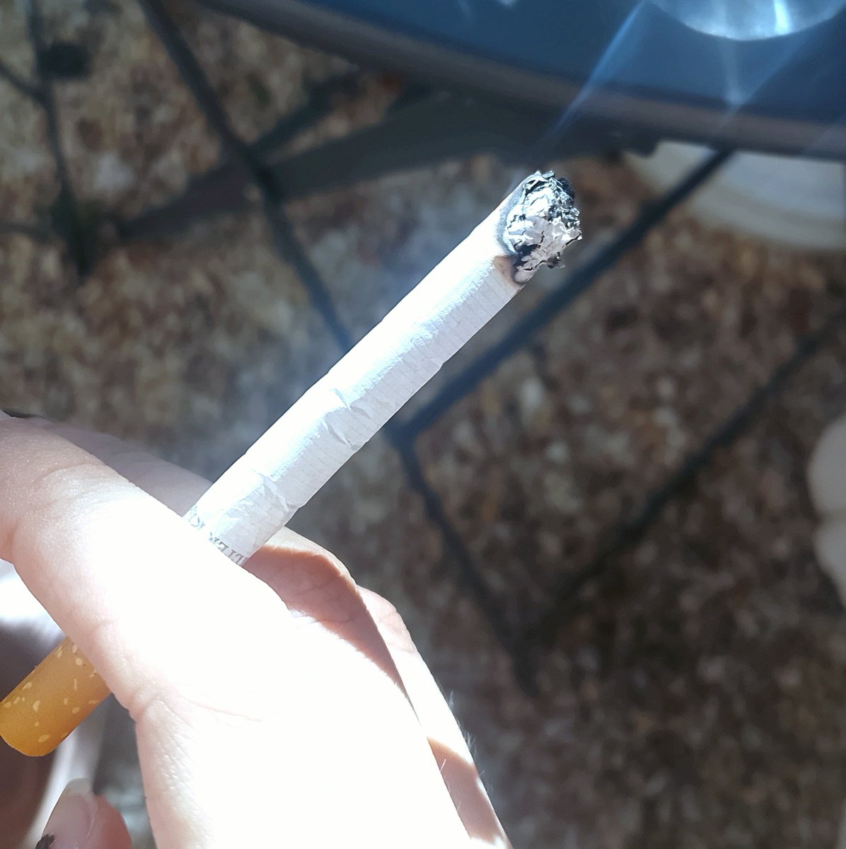 Innocent_Foid's tweet photo. 20h of fast left,, smoking break https://t.co/PWDyARLttf