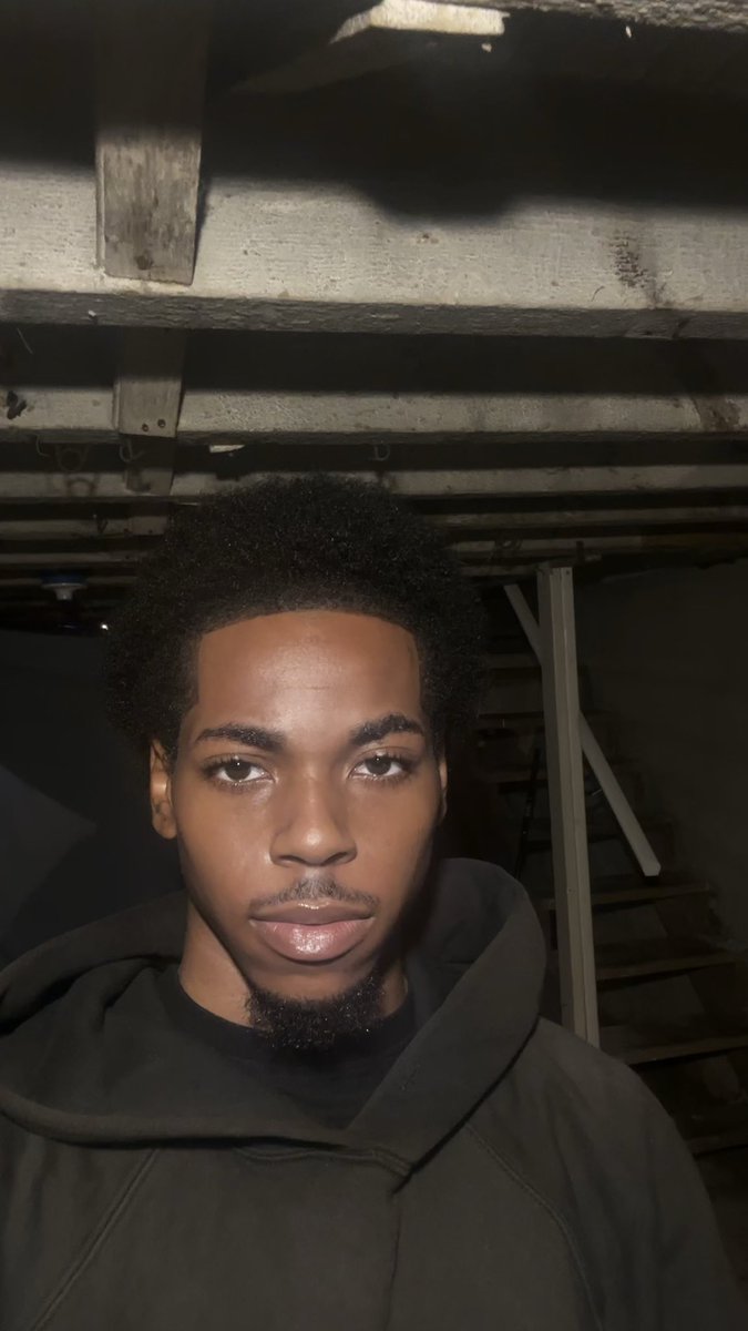 psyimstillslime's tweet photo. my fav pic rn tbh #philly #fyp https://t.co/7uATzUvxMm