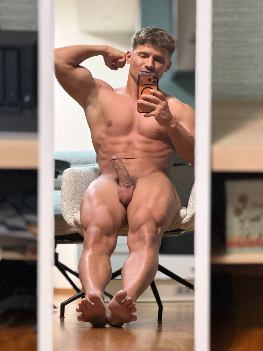 DanielKnightOF's tweet photo. Which part you lick first? https://t.co/TzUPntVS1y