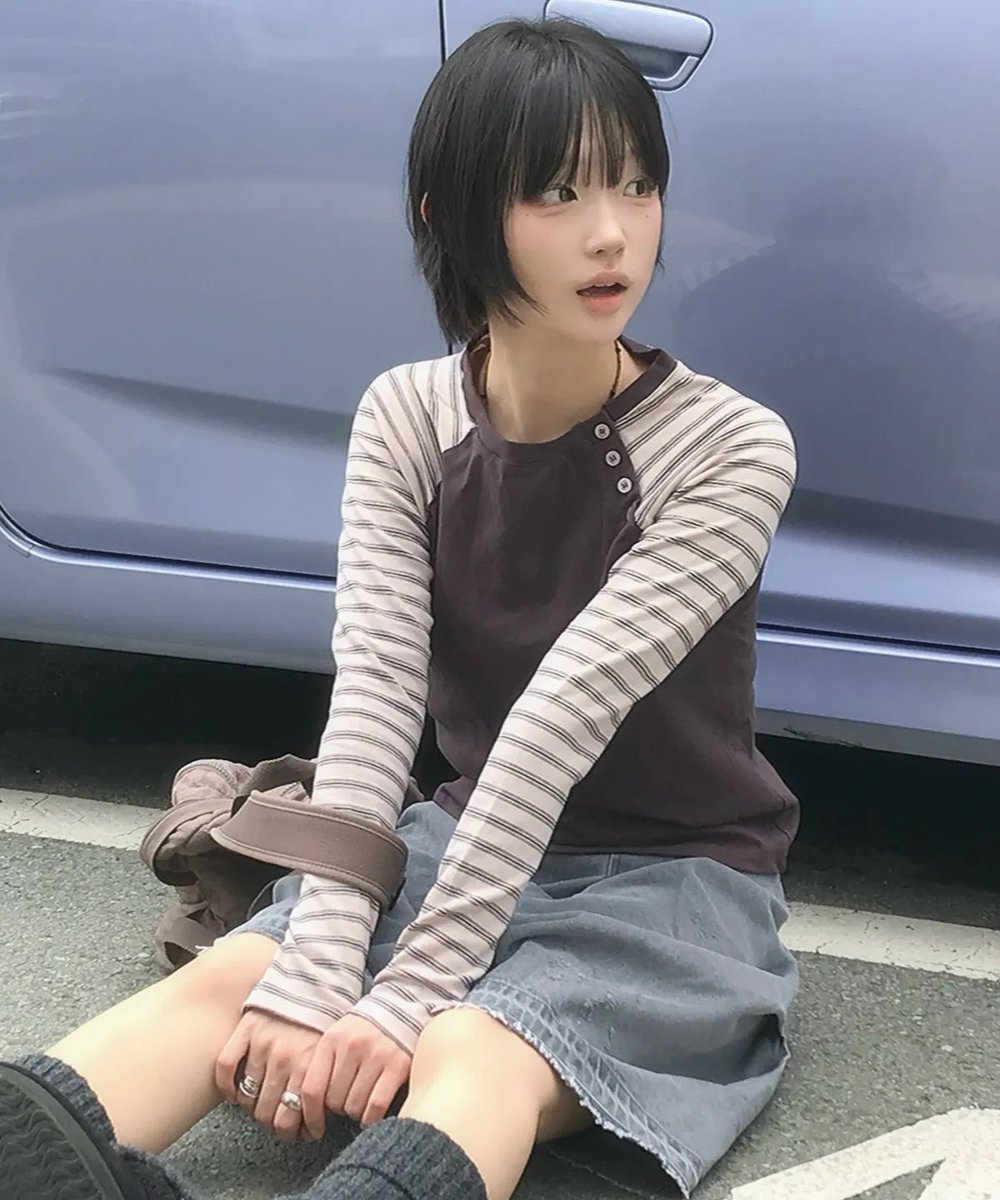 prevnseoul's tweet photo. ꒰ Pre ꒱ Some place ˚⟡˖ 👧🏻🧺 ໒꒱ ‧₊
stripe color neck long sleeve t-shirt
★ ลด 41% เหลือ 1090.- ส่งฟรี (มัดจำ 550.-)
🛩️ ส่งกลับแอร์ ♡ รับพรีจนกว่าคูปองจะหมดค่ะ
#someplace #พรีเกาหลี #พรีออเดอร์เกาหลี https://t.co/xxP4OHcg7b