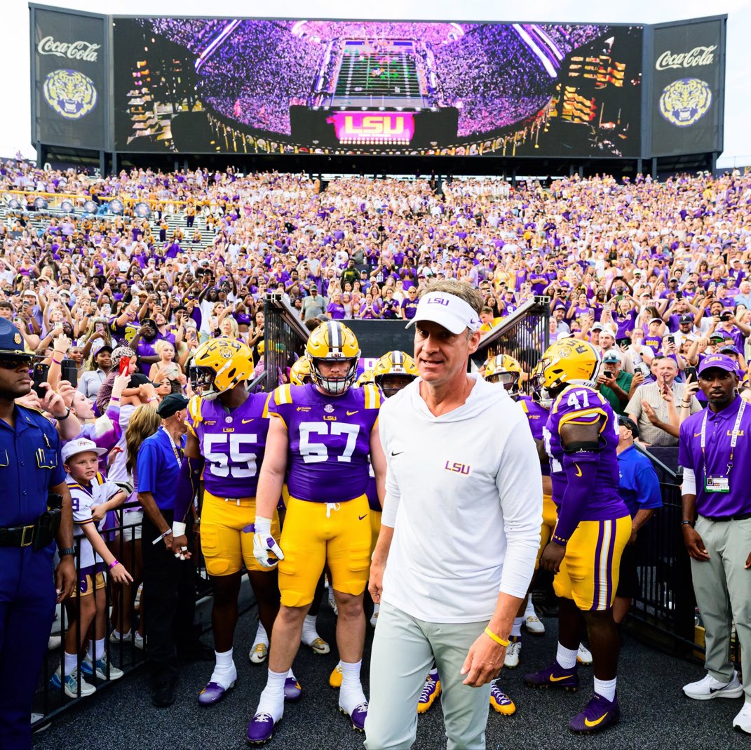 Mikdup_8's tweet photo. Almost gameday⏳ https://t.co/GMbqv2DqVn
