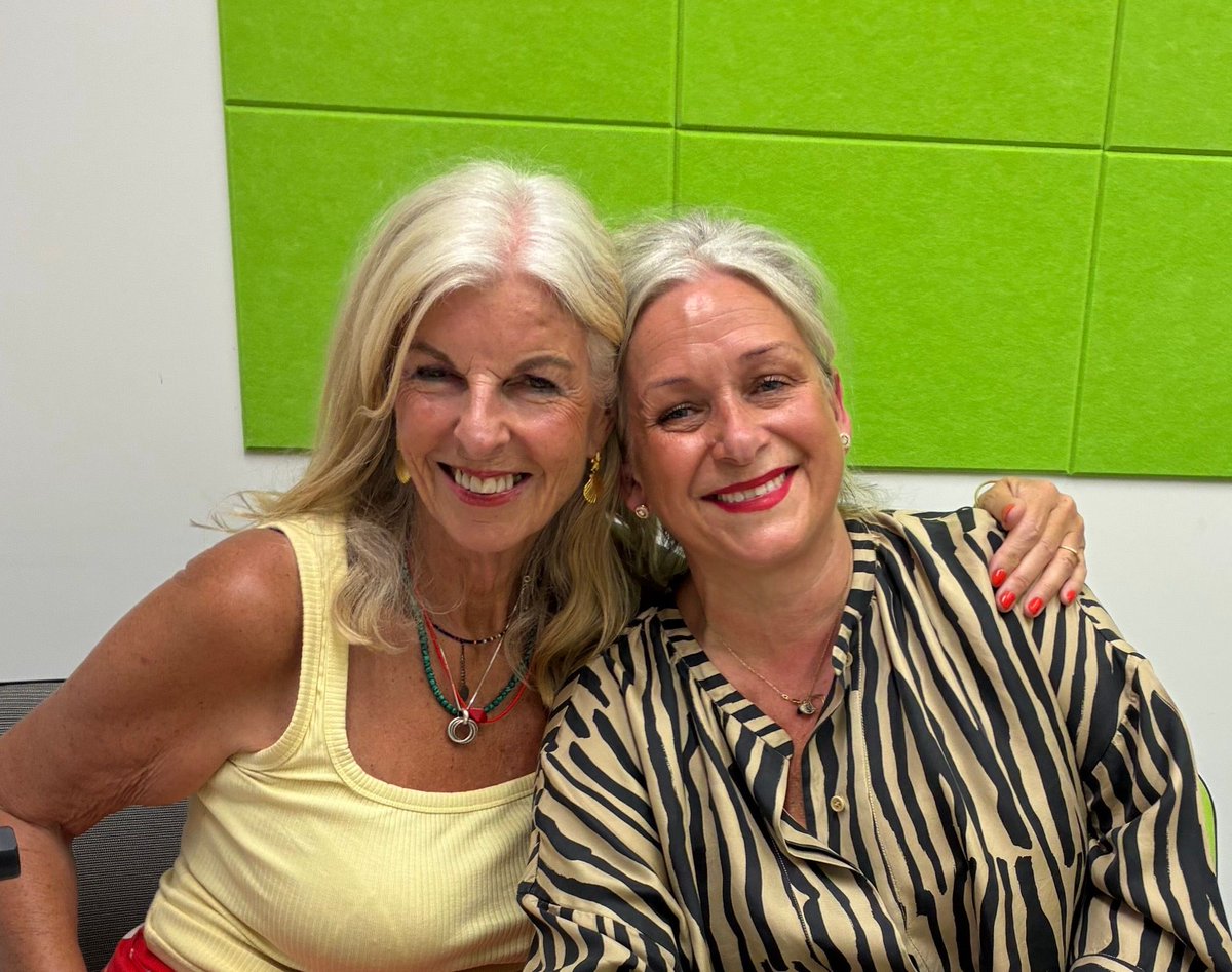 vanillaweb's tweet photo. Did you miss it? Catchup with the #BBunker Radio show with me @julesserkin and our guest 

@blairpapworth of @goodrazemobile 

https://t.co/H0deI2zOQ9 https://t.co/M27RFKRIte