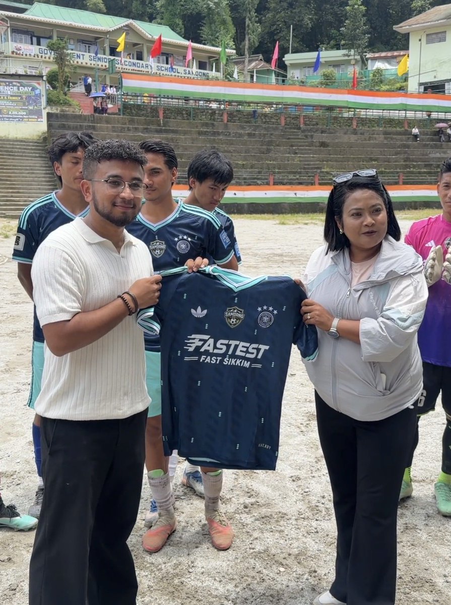 FastSikkim's tweet photo. Fastest Fast Sikkim Chief Editor Deepen Chettri has sponsored jerseys for Samdong Football Club from his native village, Samdong.
The initiative is a meaningful effort to give back to his community and support young footballers pursuing their passion.
#SamdongFC #Sikkim #Football https://t.co/aHPMePrP71