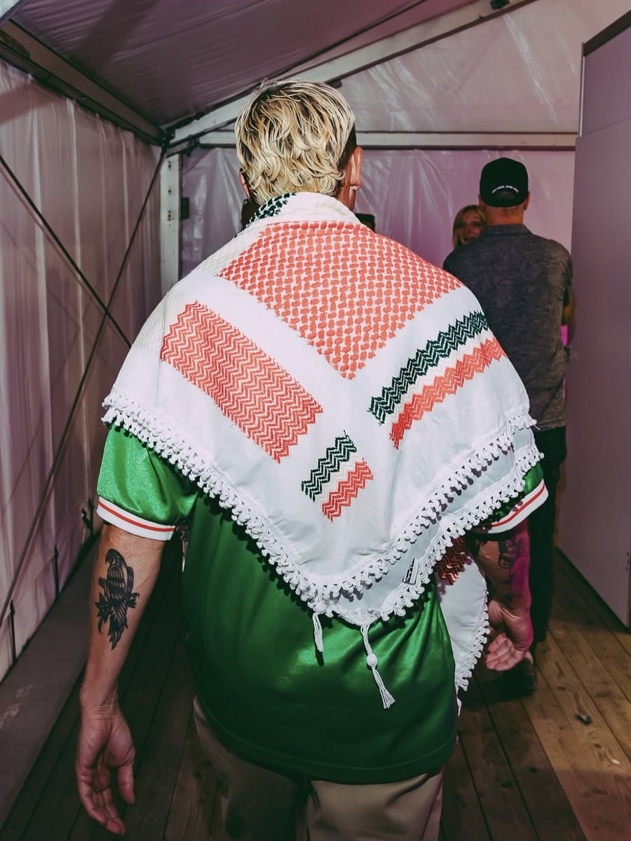 IrishUnity's tweet photo. free palestine 

- macklemore https://t.co/cRCwRDSJ0Y