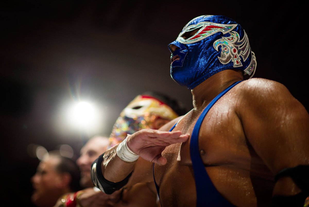 LuchaLibreYYa's tweet photo. ¡Vivan las Arenas! ¡Viva el ring! ¡Vivan las máscaras! ¡Vivan las cabelleras! ¡Vivan los rudos! ¡Vivan los técnicos! ¡Vivan los referees! ¡Vivan los aficionados! 

¡Viva México! ¡Viva la Lucha Libre! #IndependenciaDeMexico 🇲🇽 https://t.co/0K39PbS9DT